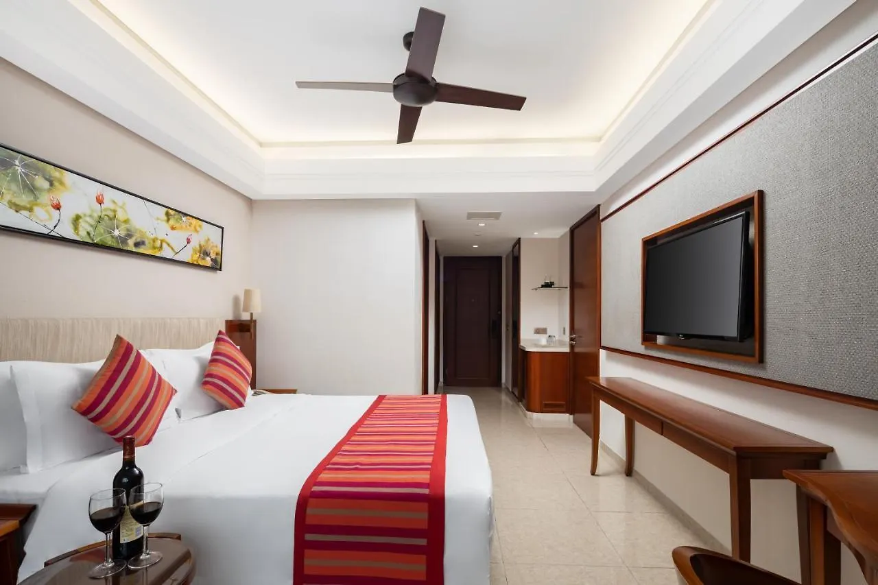 Sanya Seacube Holiday Hotel 5*,  Китай