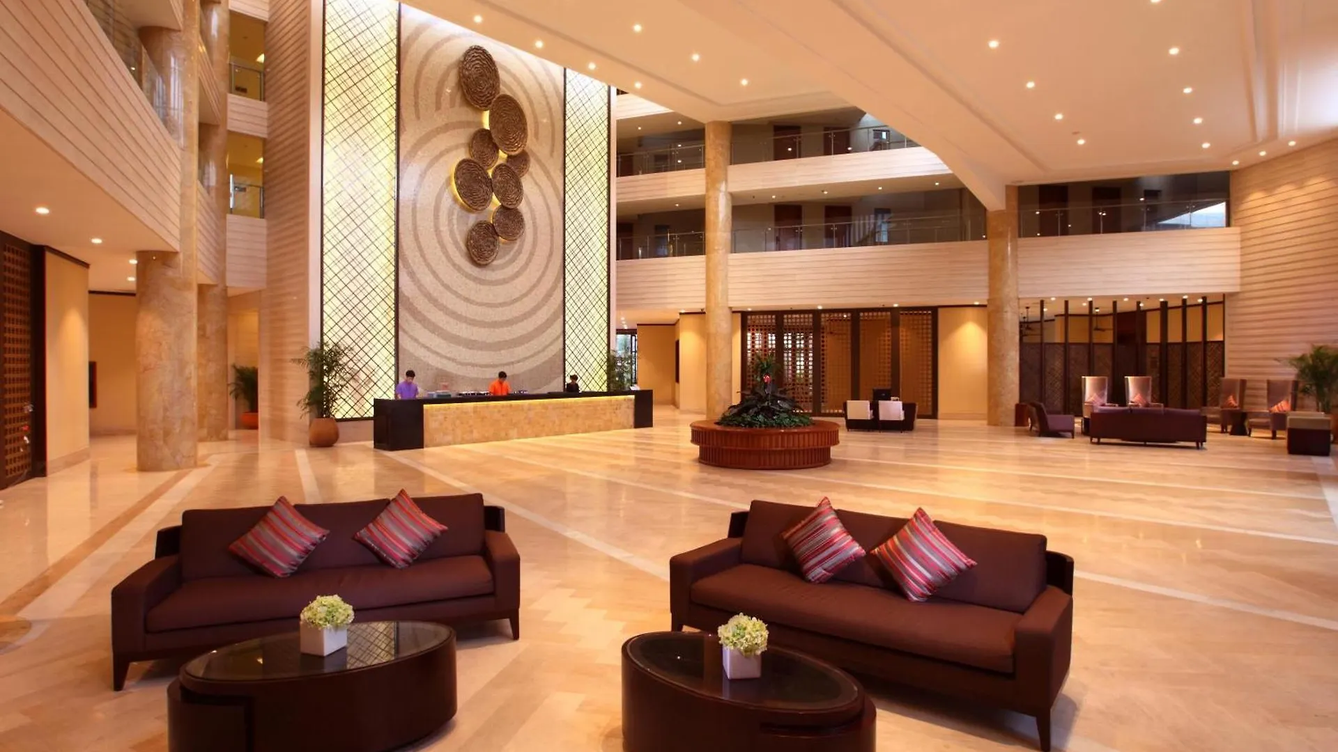 Sanya Seacube Holiday Hotel