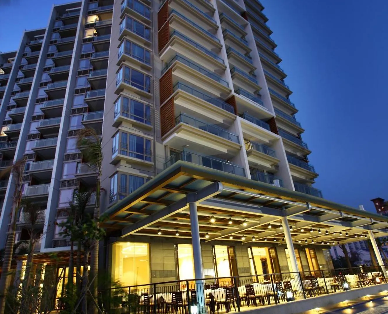 Sanya Seacube Holiday Hotel